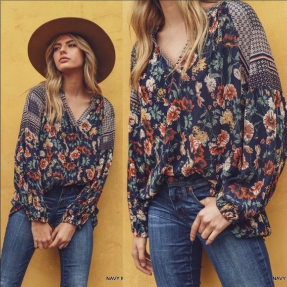 BOHO flower print blouse - Picture 3 of 3